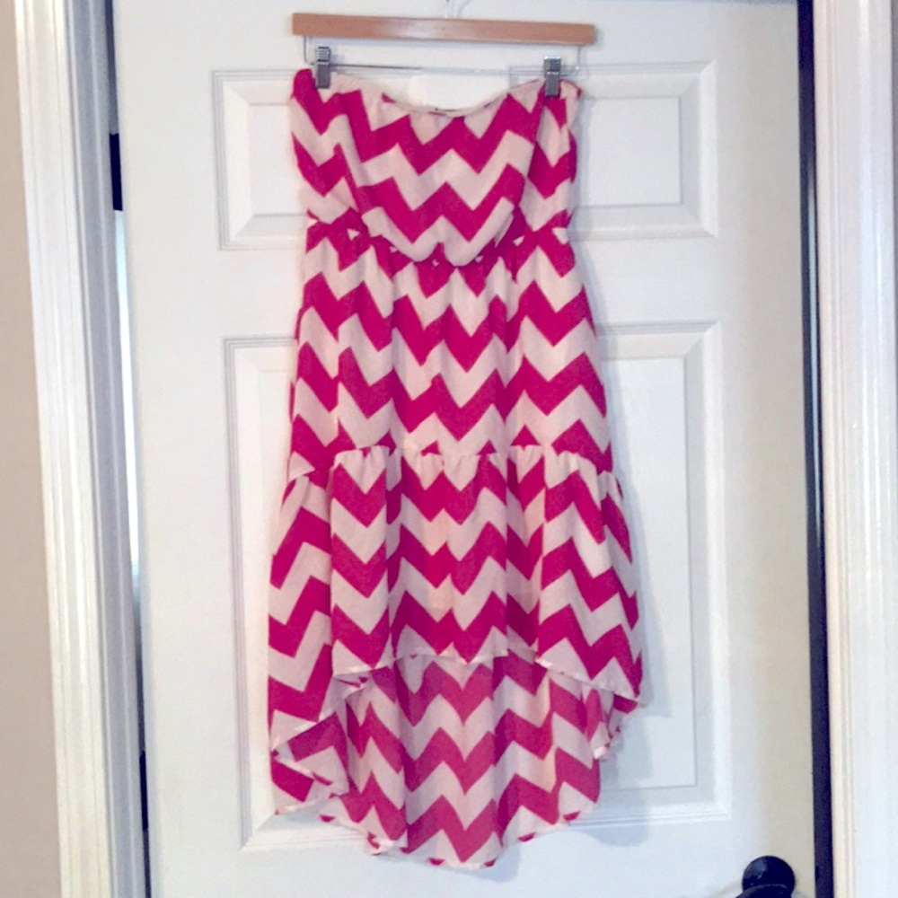 Strapless chevron dress